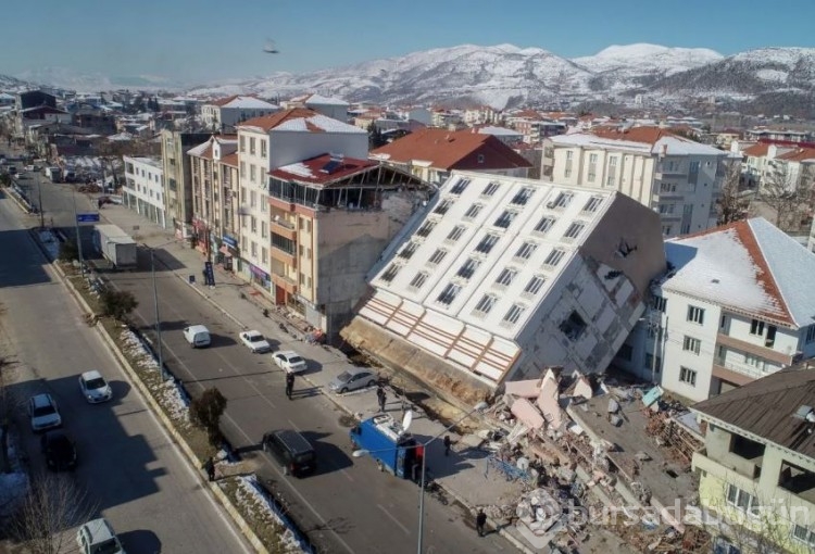 Binaların yıkılma şekli neyin göstergesi?