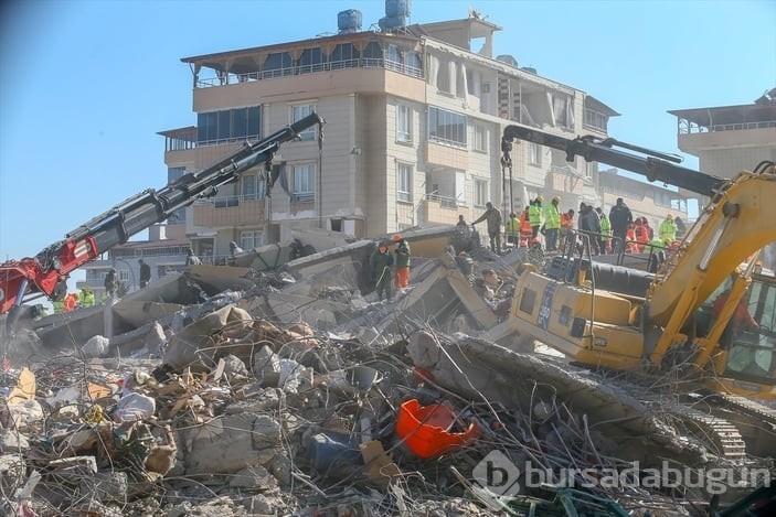 Depremin zarar verdiği ilçelerde hasar tespitleri yapıldı
