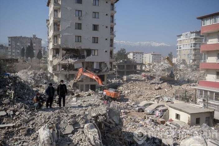 Depremin zarar verdiği ilçelerde hasar tespitleri yapıldı
