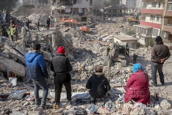 Depremin zarar verdiği ilçelerde hasar tespitleri yapıldı
