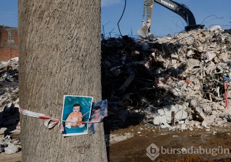 Deprem bölgesinde vesikalık fotoğrafla teşhis
