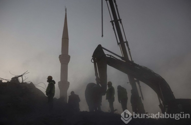 Deprem bölgesinde vesikalık fotoğrafla teşhis
