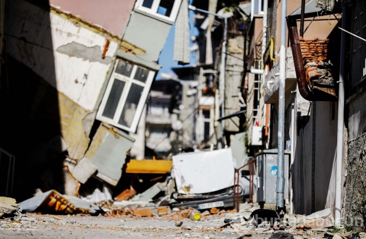 Deprem bölgesinde 14. gün: Yıkımın ardından geriye kalanlar...