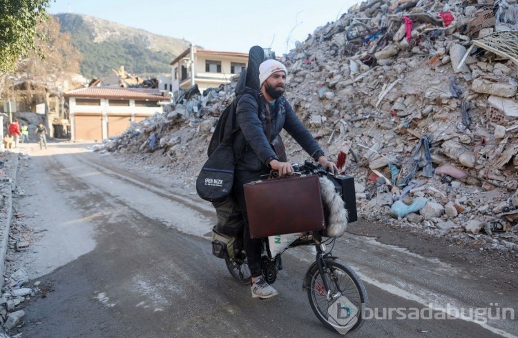 Deprem bölgesinde 14. gün: Yıkımın ardından geriye kalanlar...