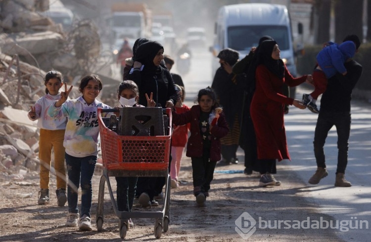 Deprem bölgesinde 14. gün: Yıkımın ardından geriye kalanlar...