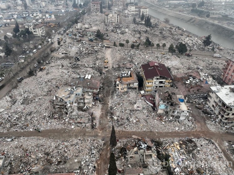 Hatay'da yıkım drone ile görüntülendi