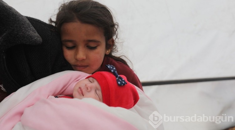 Enkazda doğan mucize bebek: Afra