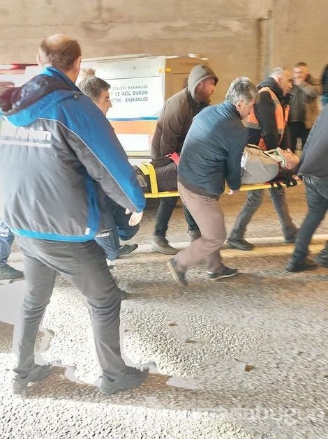 Artvin'de heyelan! 4 kişi yaralandı