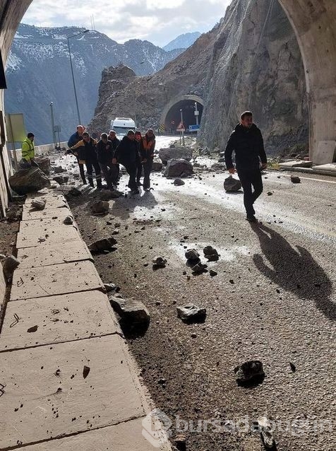 Artvin'de heyelan! 4 kişi yaralandı