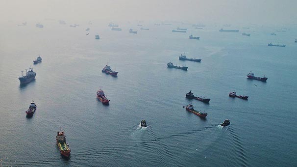 İstanbul'da sis hayatı olumsuz etkiledi