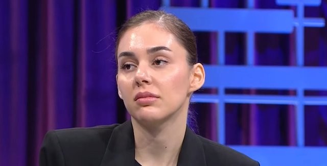 Berfu Yenenler gözyaşlarına hakim olamadı