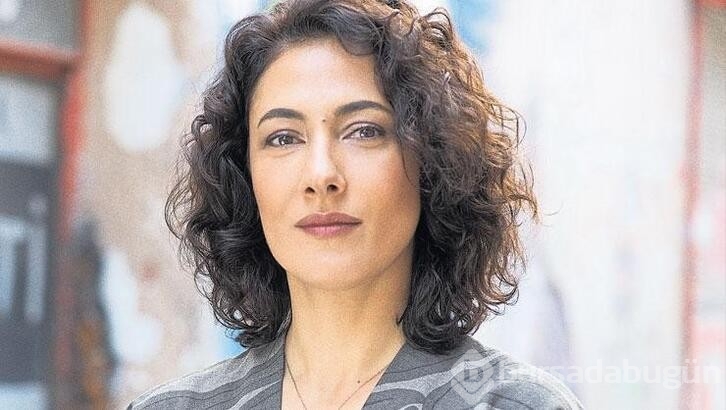 Meltem Cumbul Konserden toplanan 40 bin doları 'Bir Kira Bir Yuva' kampanyasına bağışladı