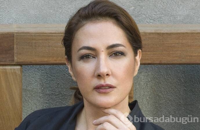 Meltem Cumbul Konserden toplanan 40 bin doları 'Bir Kira Bir Yuva' kampanyasına bağışladı