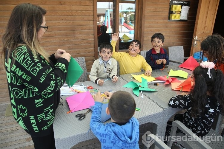 Depremzede çocuklara Bursa'da oyun ve moral