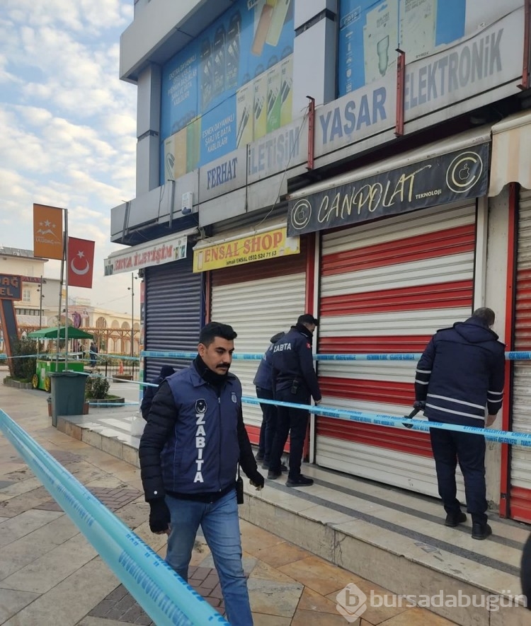 50 yıllık pasaj yıkılma tehlikesi ile mühürlendi