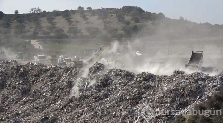 Hafriyat kamyonlarının biri gitmeden diğeri geliyor