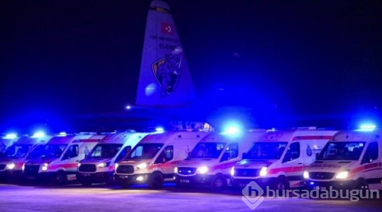 38 yaralı depremzede, TSK'nın kargo uçağıyla İstanbul'a geldi.