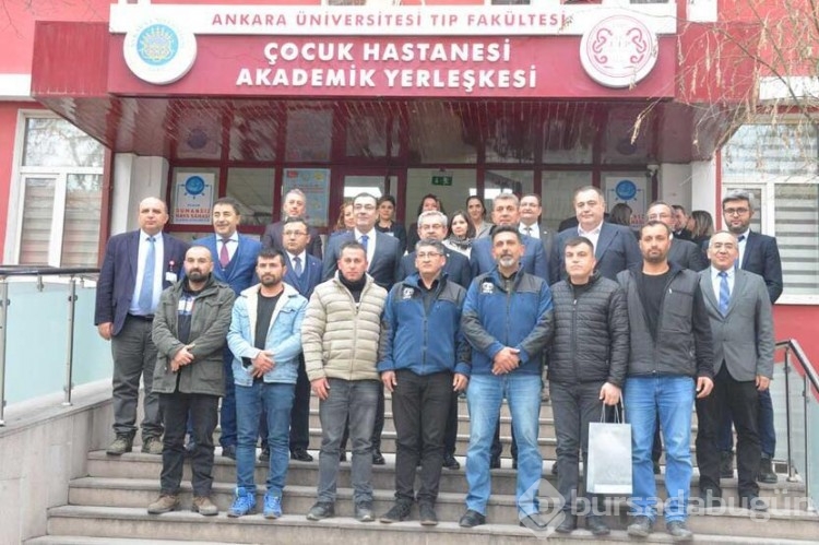 Madenciler, Aleyna'yı hastanede ziyaret etti