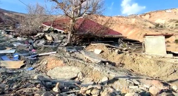 Malatya'da depremin vurduğu mezrayı heyelan yuttu