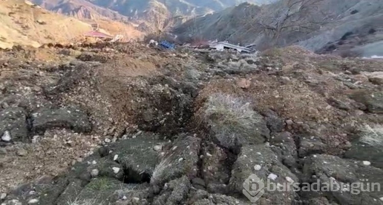 Malatya'da depremin vurduğu mezrayı heyelan yuttu