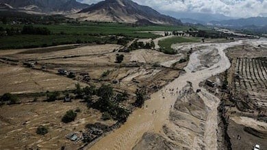 Peru'da toprak kayması