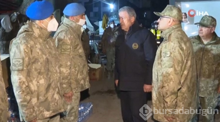 Hulusi Akar, Hatay'da çalışmaları inceledi ve Mehmetçiği denetledi