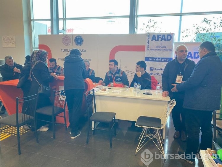 Bursa Osmangazi'deki gönüllü öğretmenlerden depremzedelere destek 