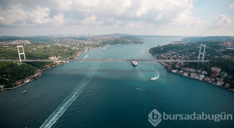 Boğazda gemi trafiği yönlü olarak açıldı 