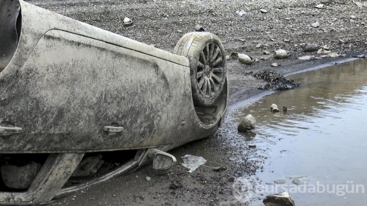Suyu çekilen Alibeyköy Barajı'ndan otomobil çıktı