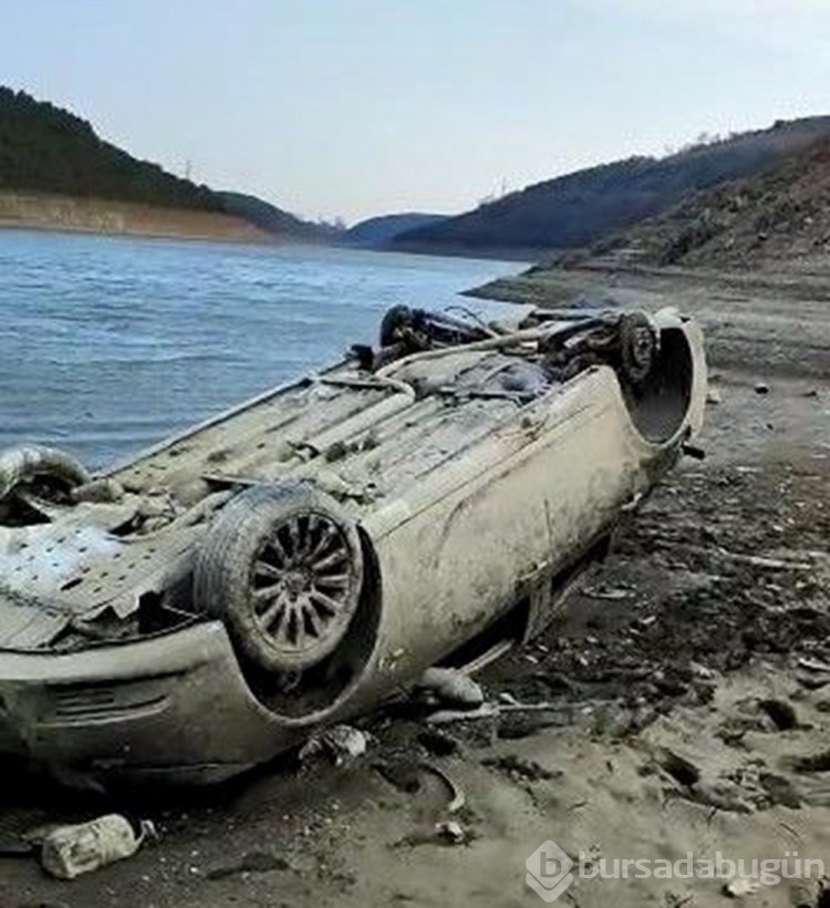 Suyu çekilen Alibeyköy Barajı'ndan otomobil çıktı