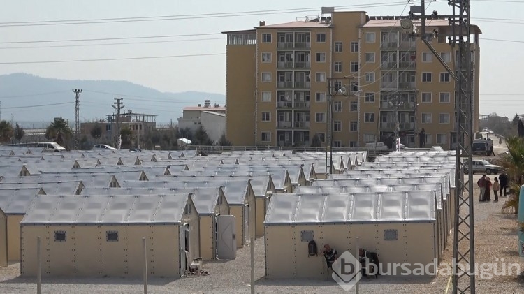 Depremzedeler için gönderilen İsveç yapımı çadırlar ev konforunu aratmıyor