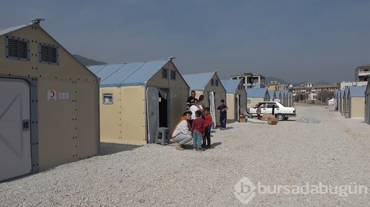 Depremzedeler için gönderilen İsveç yapımı çadırlar ev konforunu aratmıyor