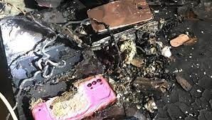 Aynı anda şarja takılan cep telefonları yangın çıkardı