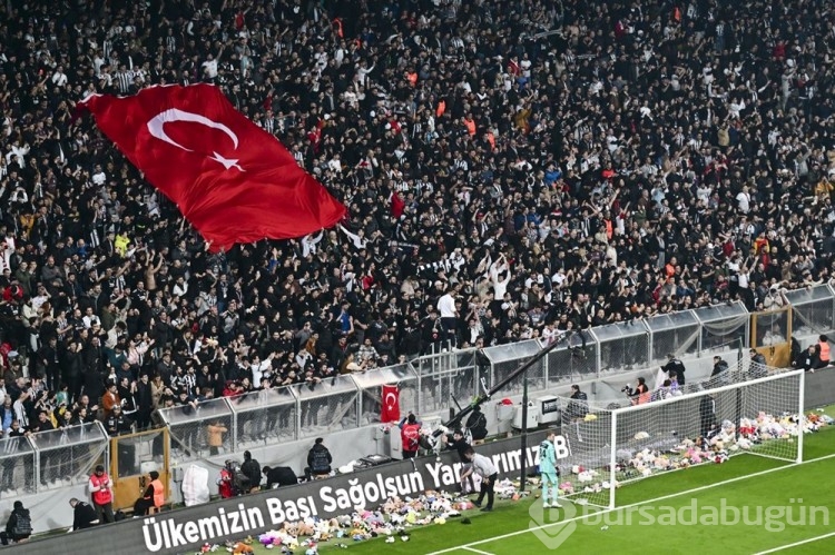 Beşiktaş tribünlerinden atılan oyuncaklar Hatay'a ulaştı