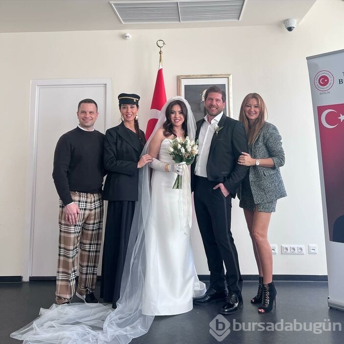 Yağmur Atacan'ın pantolonu gündem oldu
