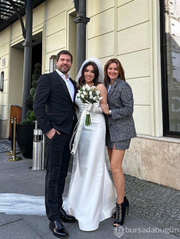 Yağmur Atacan'ın pantolonu gündem oldu
