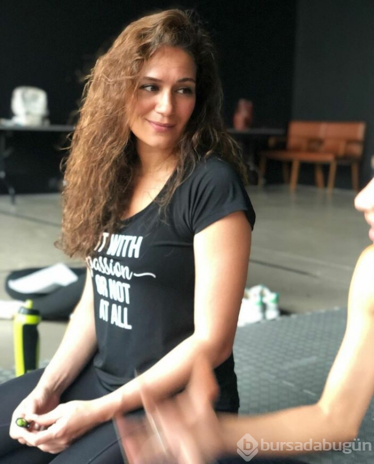 Ünlü oyuncu Özge Borak'ın acı günü