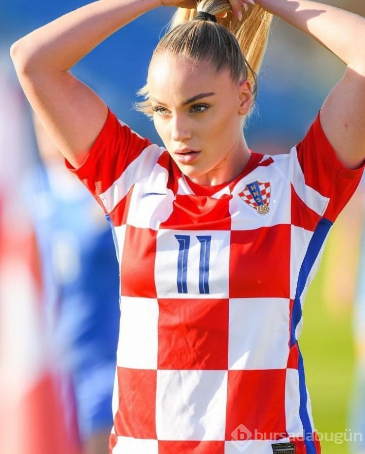 Dünyanın en güzel futbolcusu'ndan kötü haber! 