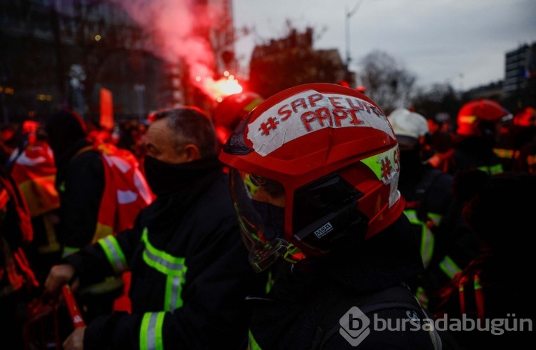 Fransa sokaklarında yeniden greve gidildi