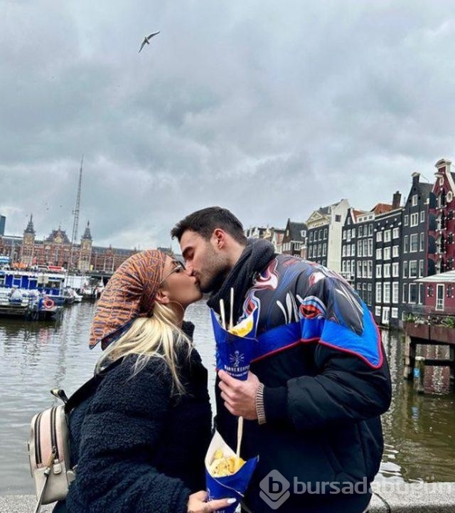 İrem Derici göğüs dekolteli pozuyla beğeniler topladı!