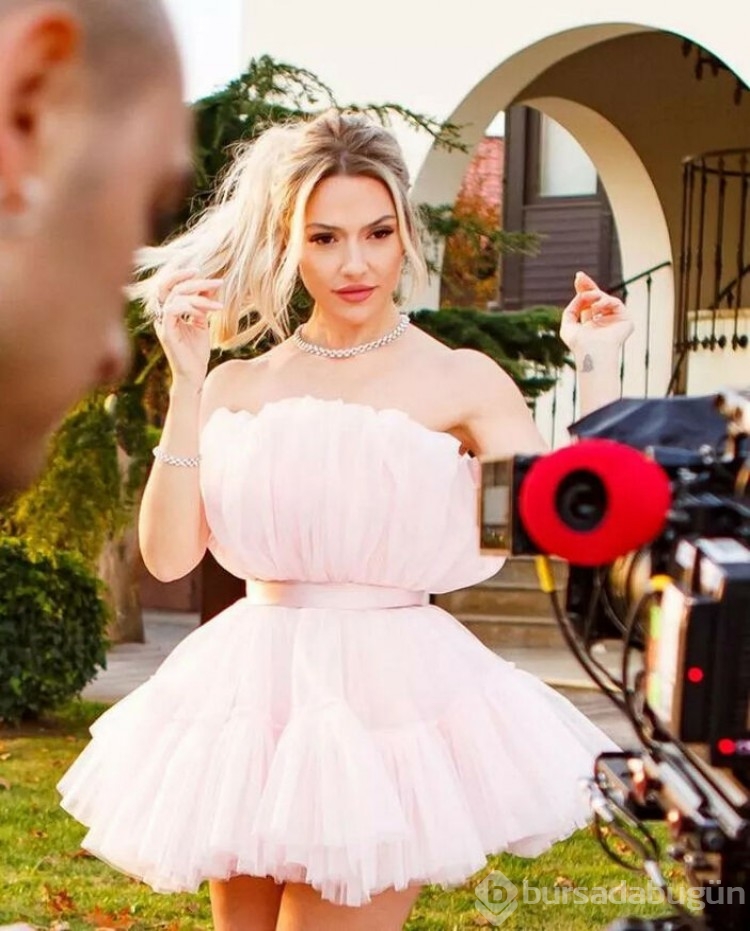 Hadise'nin katıldığı yardım kampanyasında 11.6 milyon euro para elde edildi
