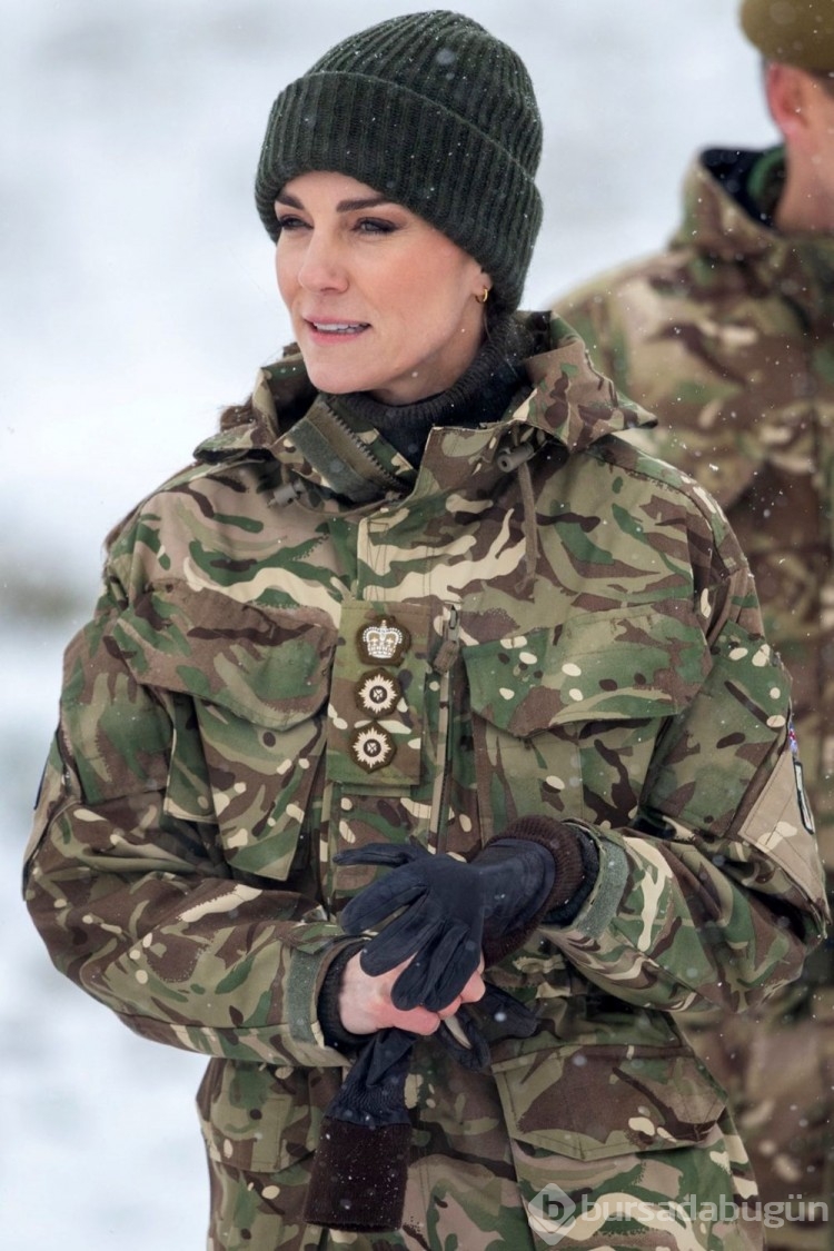Prenses Kate Middleton İngiiz ordusunun eğitimlerine katıldı
