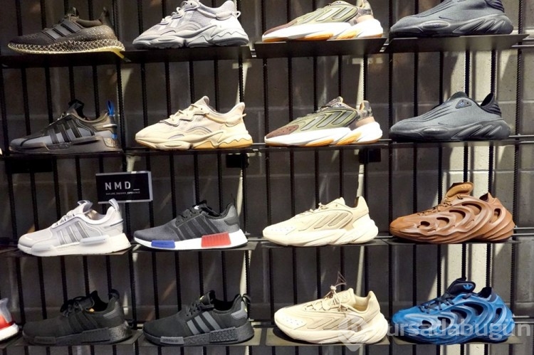 Kanye West ile ortaklığını bitiren Adidas 500 milyon dolar zarar ettiğini açıkladı
