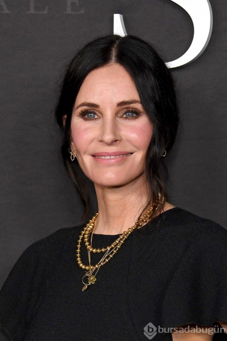 Courteney Cox'un estetik pişmanlığı yaşadığını açıkladı
