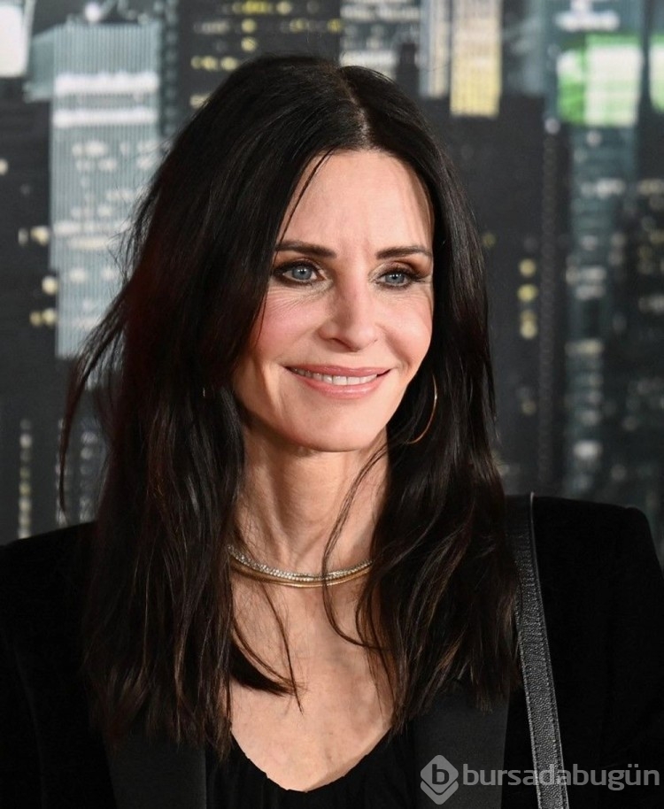 Courteney Cox'un estetik pişmanlığı yaşadığını açıkladı
