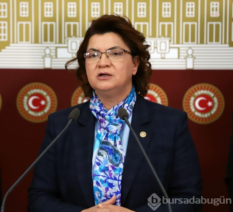 Yeşim Salkım "Ağlayarak izledim" diyerek paylaştı