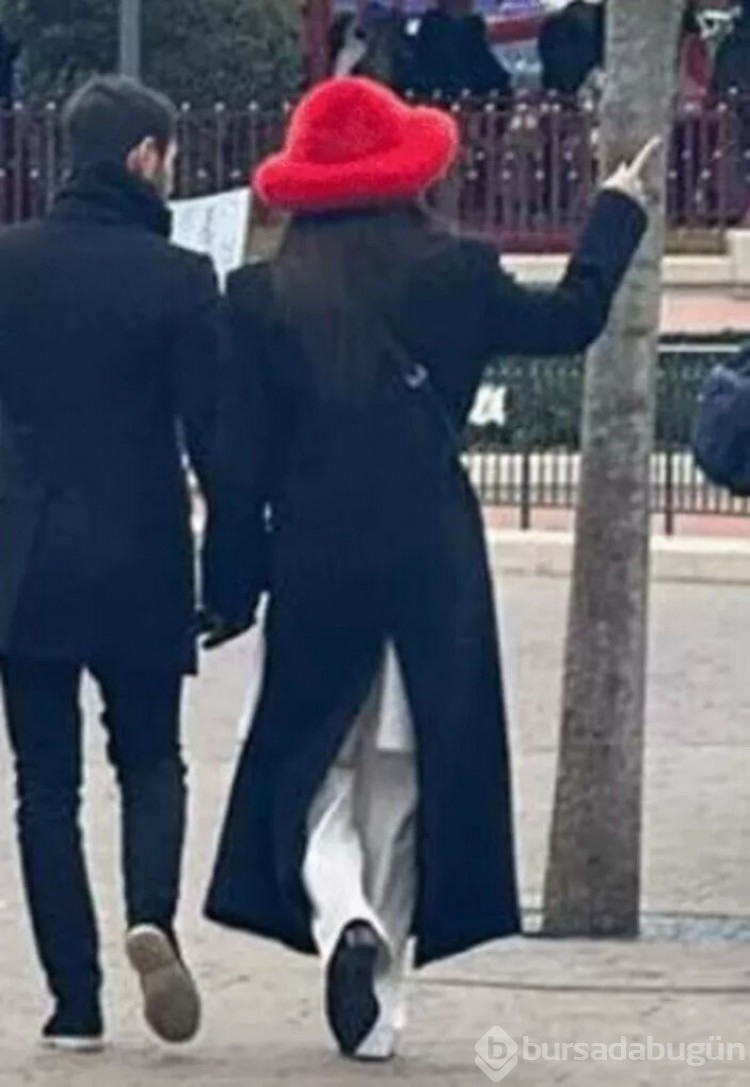 Hande Erçel ve Hakan Sabancı çiftinden yeni fotoğraf 