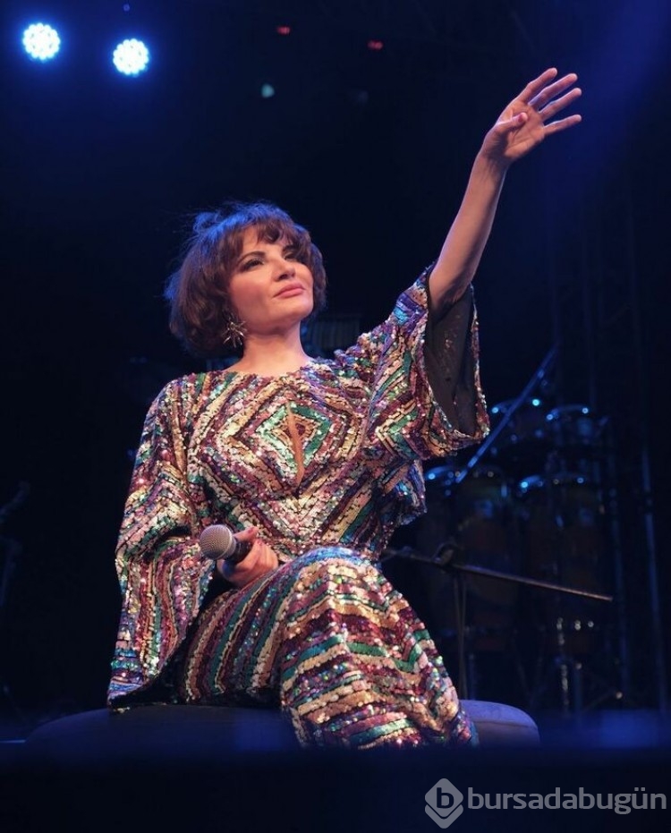 Göksel konser gelirini depremzedelere bağışlayama kararı aldı
