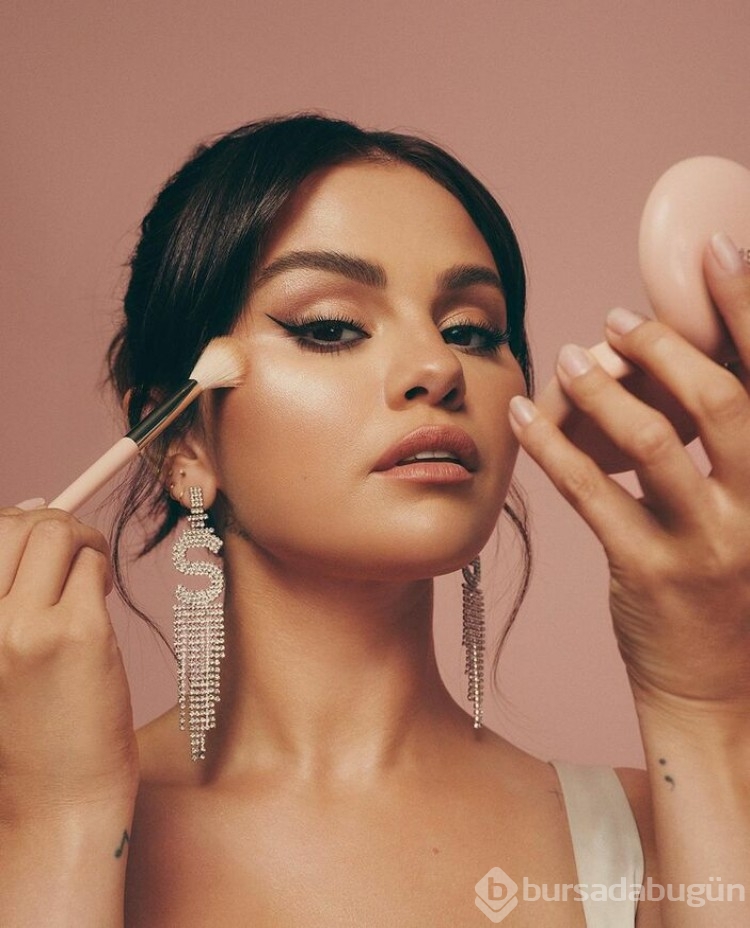 Selena Gomez ev halini paylaştı