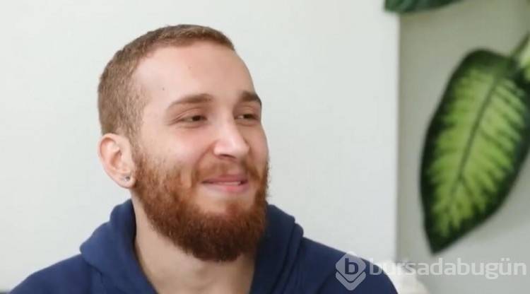 Survivor Aziz meğer Yemekteyiz'e katılmış!